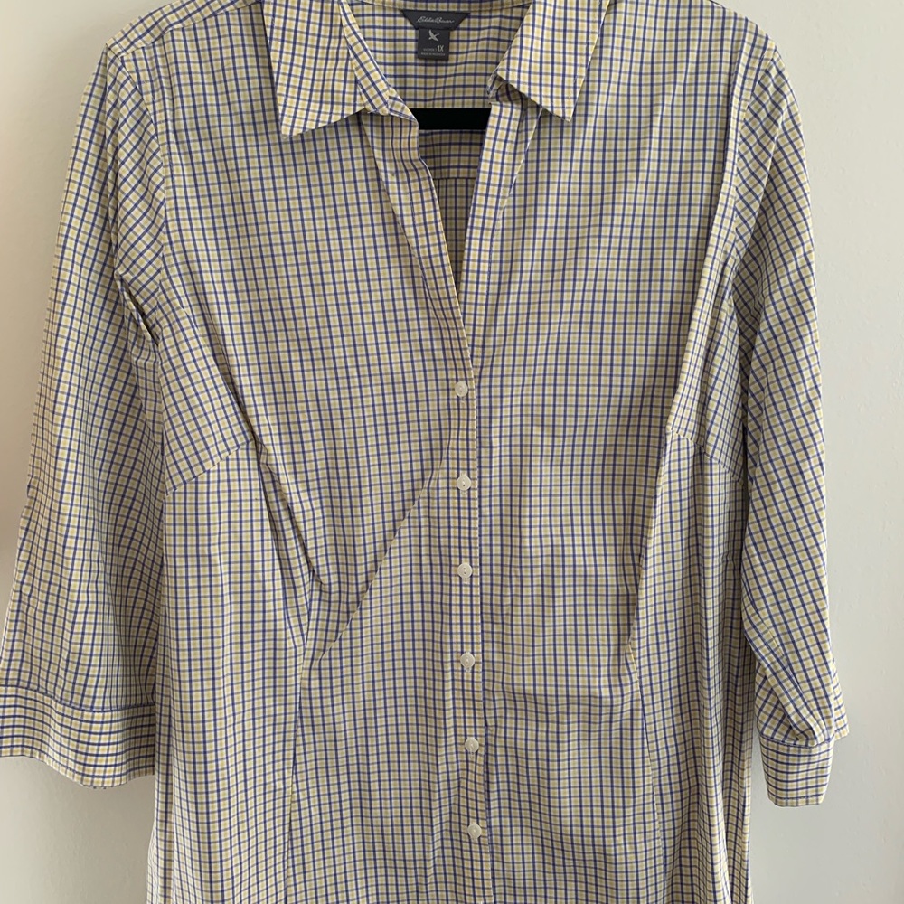 Eddie Bauer 3/4 Sleeve Button Down Top